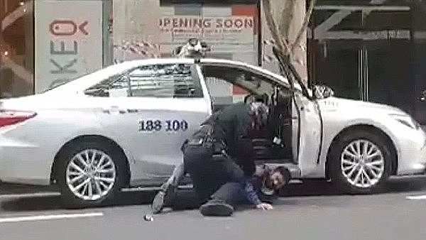 作死！悉尼CBD一名司机当街被捕！原因竟是他一再拒绝警方的这种要求（组图） - 1