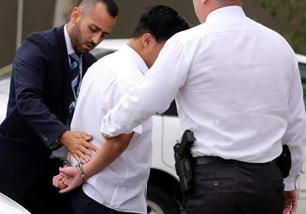 悉尼16岁亚裔高中生捅伤老师同学，包内藏有多把刀具！嫌犯被允许参加HSC考试（组图） - 1