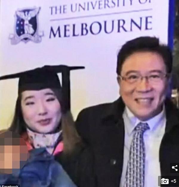 一张照片揭示人性阴暗面！澳洲华女遭前夫和女儿“联合”谋害！犯案后，两人竟还...(组图） - 1