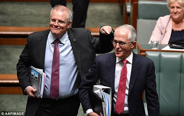 4FDC608900000578-6149039-Mr_Morrison_left_replaced_Malcolm_Turnbull_right_as_prime_minist-a-3_1536527102747.jpg,0