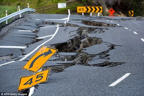 5004B69D00000578-6153971-A_massive_earthquake_fault_running_through_New_Zealand_s_south_i-a-45_1536649496934.jpg,0