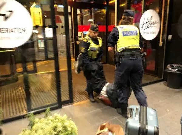 赶中国游客出门惹议！瑞典旅馆喊冤：旅客狂吼3hr，员工受到威胁（组图） - 2