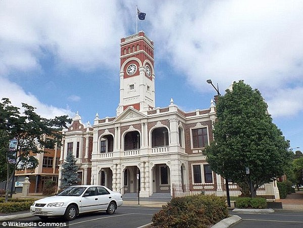 50C0A7D700000578-6217191-Toowoomba_pictured_Toowoomba_City_Hall_will_hold_its_third_annua-a-3_1538101797024.jpg,0