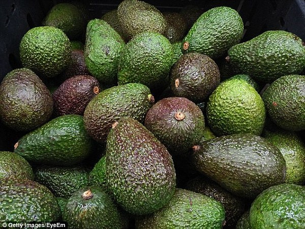 513453D400000578-6263409-Avocado_growers_in_the_North_Queensland_region_have_reported_the-a-92_1539223580292.jpg,0