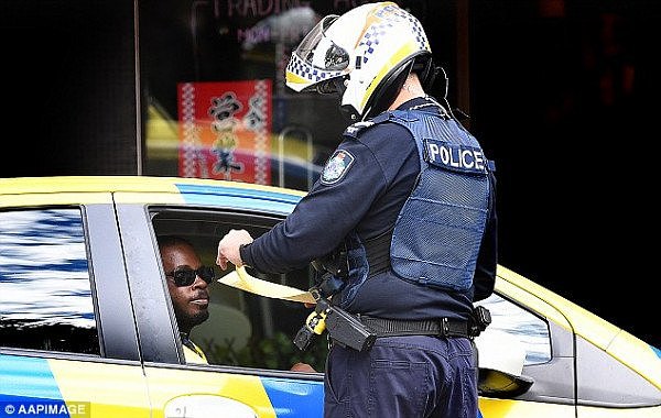 你被突击检查了吗？西悉尼警方发起重大道路安全检查！大批司机“中招”（组图） - 1