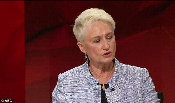 5189CDA400000578-6303539-Kerryn_Phelps_refused_to_answer_questions_about_Malcolm_Turnbull-a-2_1540238203150.jpg,0