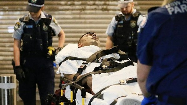 悉尼乔治街已成毒窝？一夜之间3人昏倒路旁 皆因过量吸毒（组图） - 2