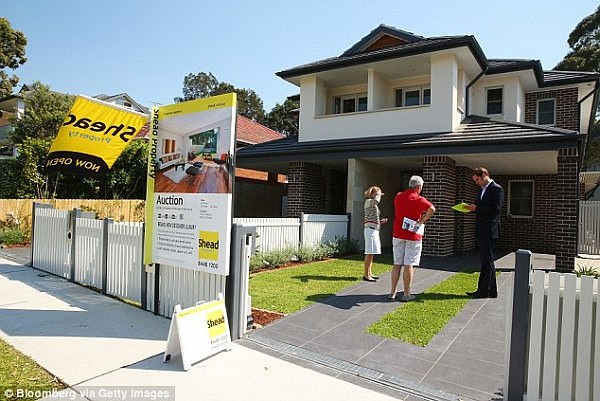 51B5DAF200000578-6324945-Since_the_peak_in_house_prices_mid_last_year_the_median_house_pr-a-34_1540689366946.jpg,0