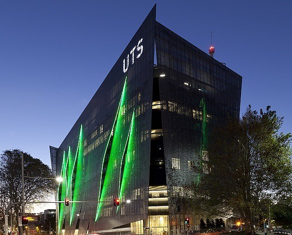 UTS-Faculty-of-Engineering-and-IT-Building-by-Andrew-Worssam.jpg,0