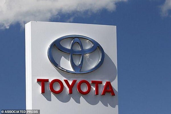 5679600-6344481-Toyota_Australia_has_recalled_2_121_Corollas_in_the_country_amid-a-3_1541128764963.jpg,0