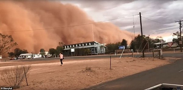 澳洲吹起沙尘暴如同世界末日！男子开车强闯沙墙惊呆网友（组图/视频） - 10