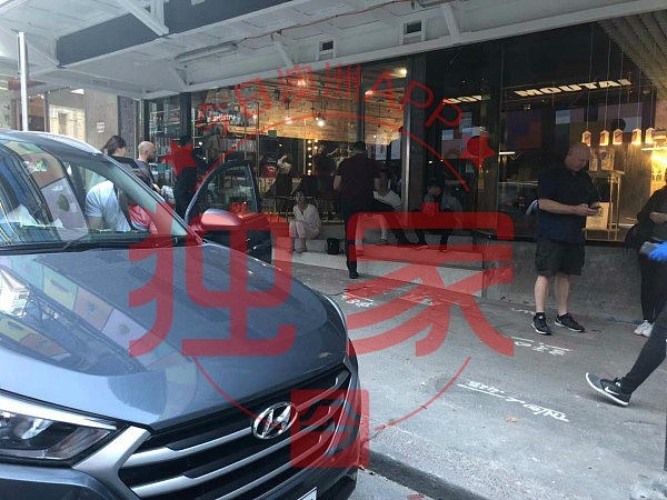 直击！便衣警察在悉尼唐人街抓人！多名疑似华人男女被捕，车里大量现金（组图） - 9