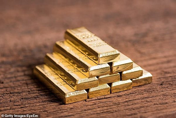 6462790-6413177-Australia_has_80_tonnes_of_gold_reserves_worth_4_4_billion_accor-a-1_1542790760317.jpg,0