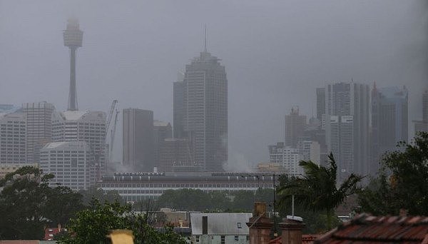 悉尼暴雨“百年一遇”！降雨量创34年新高！洪水致CBD变电站起火（组图） - 4