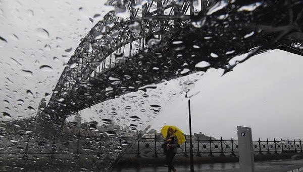 悉尼暴雨“百年一遇”！降雨量创34年新高！洪水致CBD变电站起火（组图） - 5