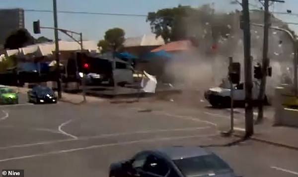 因为这个疏忽，澳洲车辆发生爆炸！司机当场死亡（图/视频） - 3