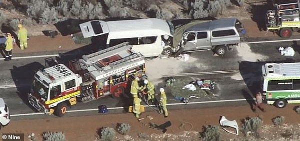 已3死11伤，细节流出！载中国游客小巴在澳出车祸，高速路被迎头猛撞！（视频/组图） - 4