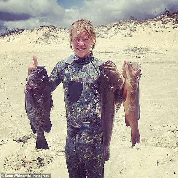 7238952-6479313-Sean_told_Daily_Mail_Australia_he_was_spearfishing_in_about_six_-a-18_1544453833870.jpg,0