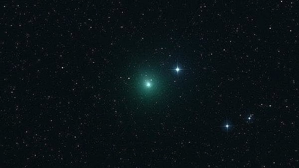 7415140-6494923-Professor_Timothy_Bedding_said_the_Christmas_Comet_pictured_gets-a-9_1544772087228.jpg,0