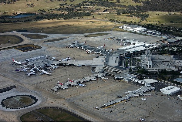 Tullamarine_International_terminal_Vabre-1.jpg,0