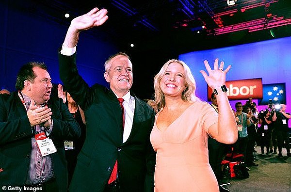 7501692-6502019-Labor_leader_Bill_Shorten_centre_with_wife_Chloe_looks_set_to_wi-a-44_1545005070256.jpg,0
