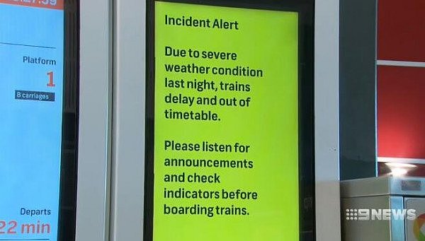 跨年夜悉尼城铁大瘫痪，部分乘客损失数千澳元！城铁CEO：正在考虑退款（组图） - 4