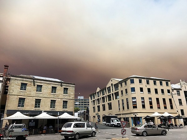 末日降临！澳洲首府城市被浓烟“吞没”，天空竟彻底变黄！（组图/视频） - 6