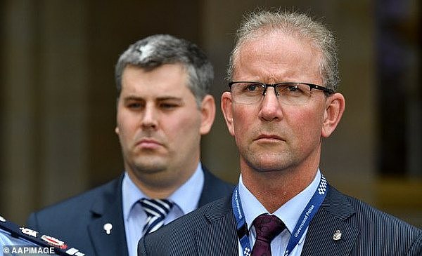 8774434-6613585-Ian_Leavers_the_Queensland_Police_Union_president_pictured_right-m-21_1548032903173.jpg,0