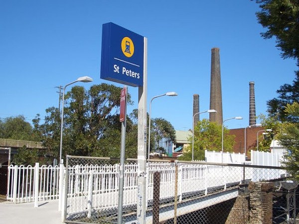 悉尼St Peters站火车撞人，疑有人卧轨！Hurstville方向火车受阻（组图） - 1