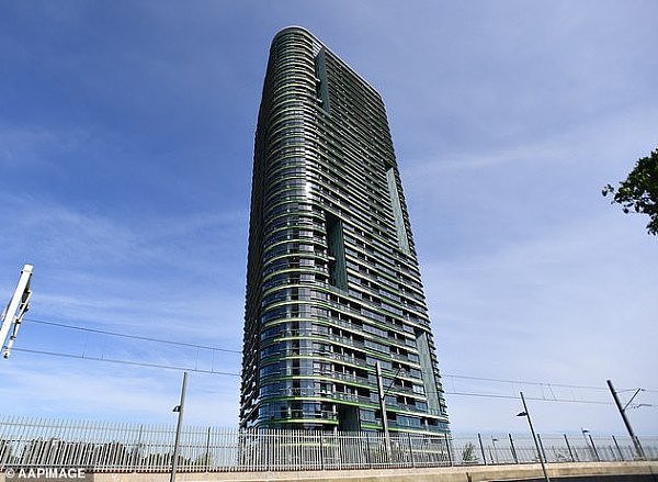 8754506-6640307-The_builder_of_Sydney_s_damaged_Opal_Tower_has_admitted_repair_w-m-52_1548684933868.jpg,0
