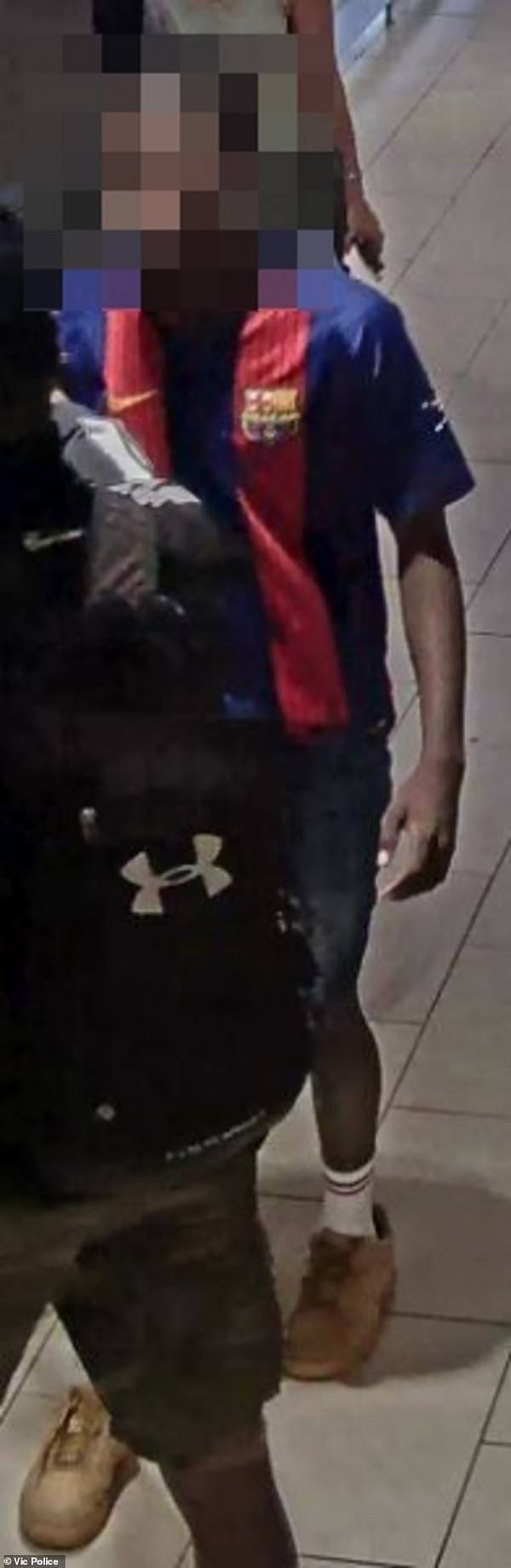 警方已抓获Wyndham Vale公交站一名抢劫男子（视频/图） - 2