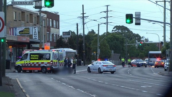 悉尼Carlingford巴士撞死人！7旬老翁横穿马路被撞倒，当场宣告不治（组图） - 2