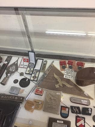 墨尔本一商店公然悬挂万字符、出售纳粹纪念品遭狠批（组图） - 7