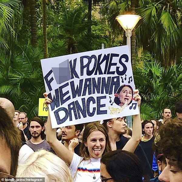 悉尼海德公园到处都是人！全在抗议新州州长，究竟发生什么事？（组图） - 5