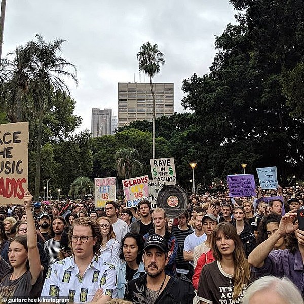 悉尼海德公园到处都是人！全在抗议新州州长，究竟发生什么事？（组图） - 4