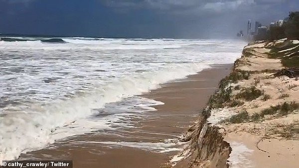 海滩被“吃掉大半”！昆州海滩遭遇40年来最严重的侵蚀 大片沙丘被吞没 - 1