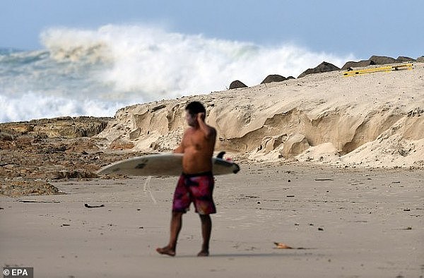 海滩被“吃掉大半”！昆州海滩遭遇40年来最严重的侵蚀 大片沙丘被吞没 - 4