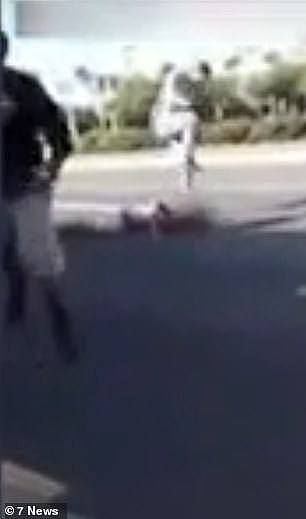 无法无天！澳男遭6名teenager群殴！伤势惨重，险些致死（视频/图） - 2
