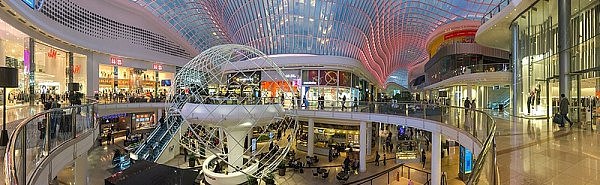 800px-Chadstone_Shopping_Centre_interior_pano_2017.jpg,0