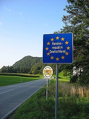 300px-SchengenGrenzeBayern-Tirol.jpg,0