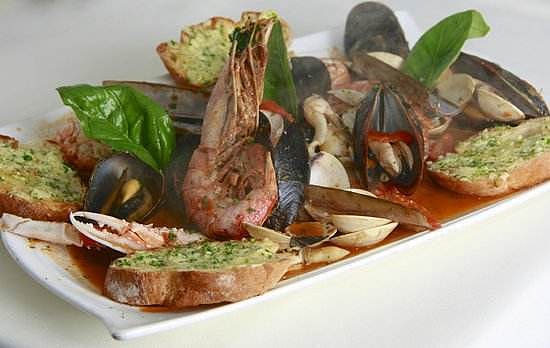 来悉尼这家餐厅，伴着海风和美食，享受海滨独特的用餐环境！ - 2
