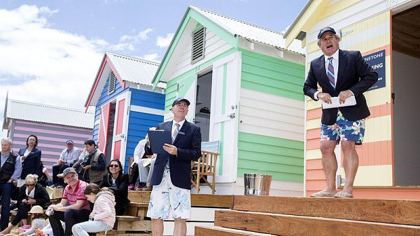 墨尔本海滩小木屋以$30多万破纪录高价卖出，数名买家参加竞拍（组图） - 3