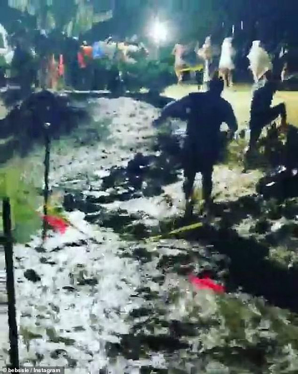 暴雨袭来，新州音乐节成灾难！排队两小时，疏散五分钟！数万人被困街头（视频/图） - 5