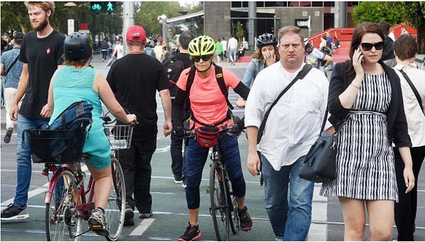 墨尔本南岸步行街将限制自行车手车速，保障行人安全（组图） - 3
