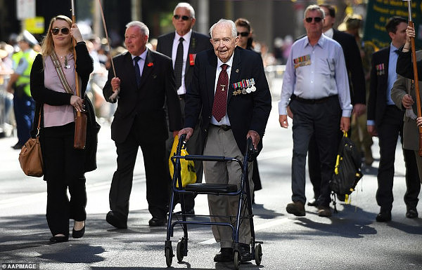 传承是最好的纪念！澳新军团日数千年轻人走上悉尼街头（组图/视频） - 6