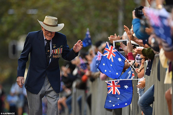 传承是最好的纪念！澳新军团日数千年轻人走上悉尼街头（组图/视频） - 4