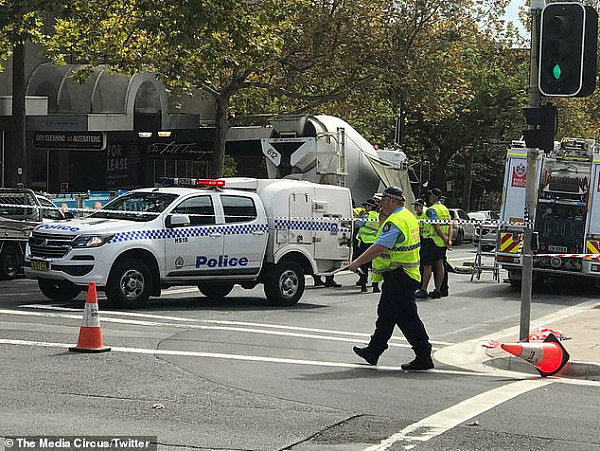 悉尼街头发生致命车祸！8旬老妇惨遭卡车碾压，不幸当成死亡！（视频/组图） - 4