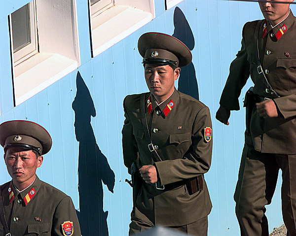 North_Korean_soldiers_are_marching.JPEG,0