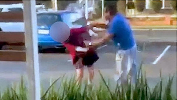 墨尔本男子在麦当劳停车场殴打女学生，竟是因为这个原因......（组图） - 1