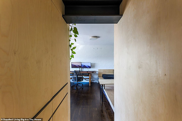 墨尔本华裔设计师的蜗居公寓！28平微型公寓变身现代多功能居住空间（图） - 10